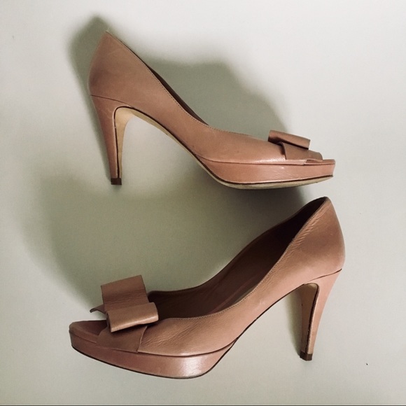 Pura Lopez | Leather Peep Toe Bow Front Heels - Picture 3 of 8
